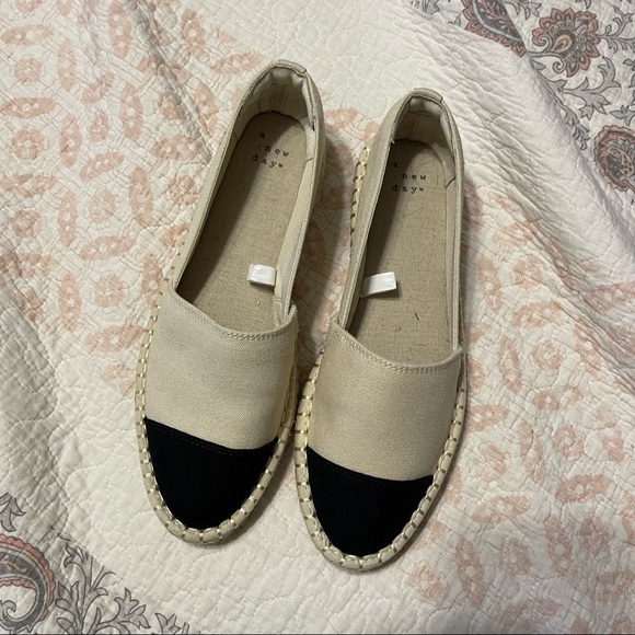 a new day cream & black slip on espadrille - Picture 1 of 4